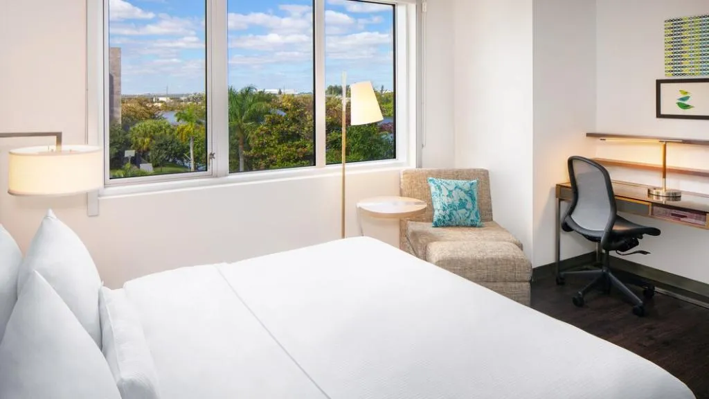 DOUBLE STANDARD Room, Element Miami International Airport, Miami