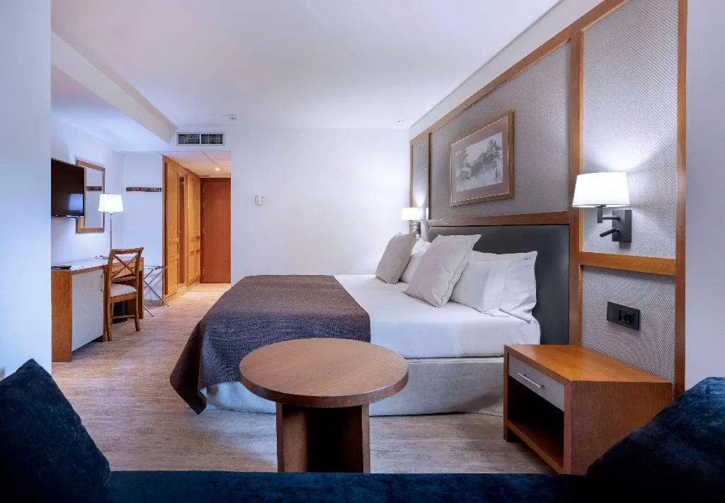 TRIPLE STANDARD Room, Vielha Val d’Arán Affiliated by Melia, Costa Brava