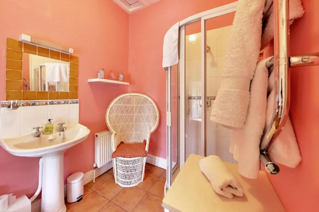 Room, Robin Hill House, Cork