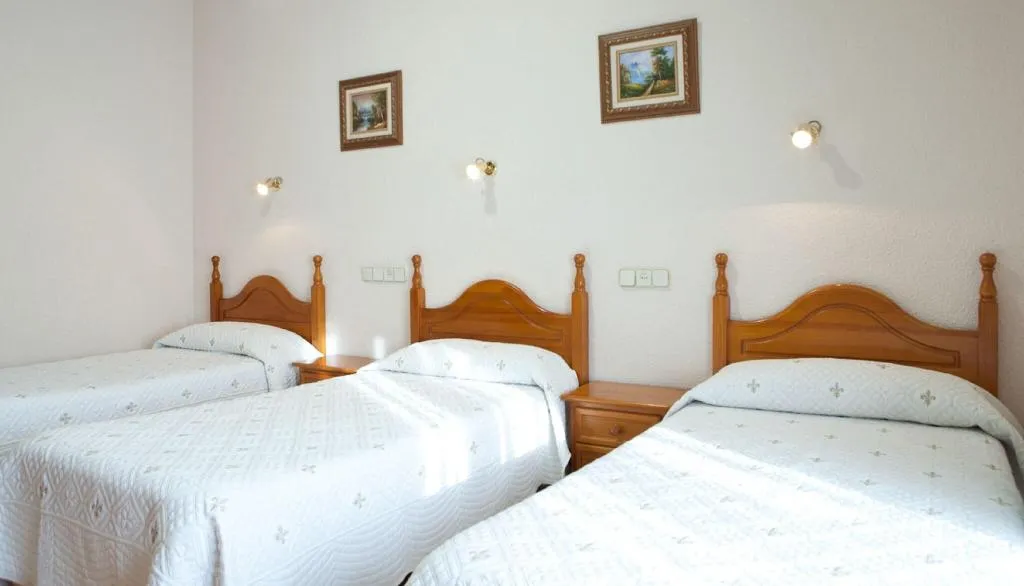 Room, Hostal Zamora, Madrid