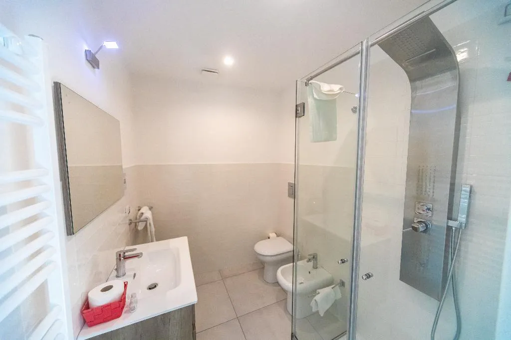 DOUBLE SUPERIOR WITH BALCONY Room, Happyrooms, Naples