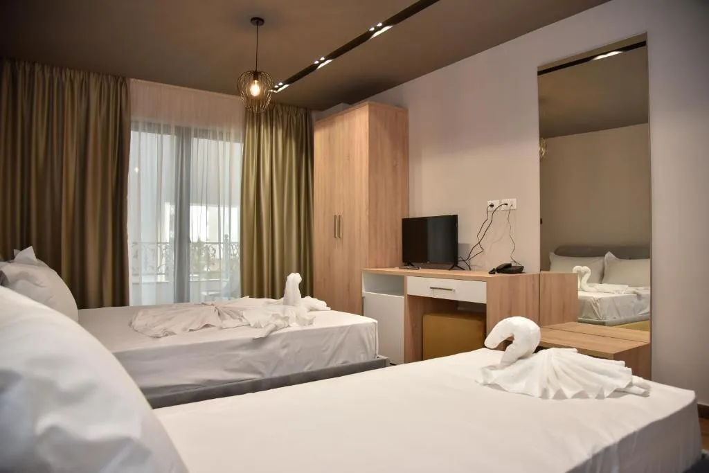 TRIPLE SEA VIEW Room, Dolanit Hotels Lubjana, Durres