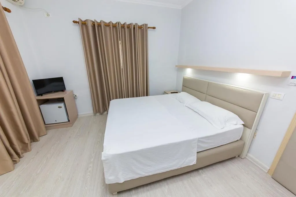 Room, Hotel Andi, Durres