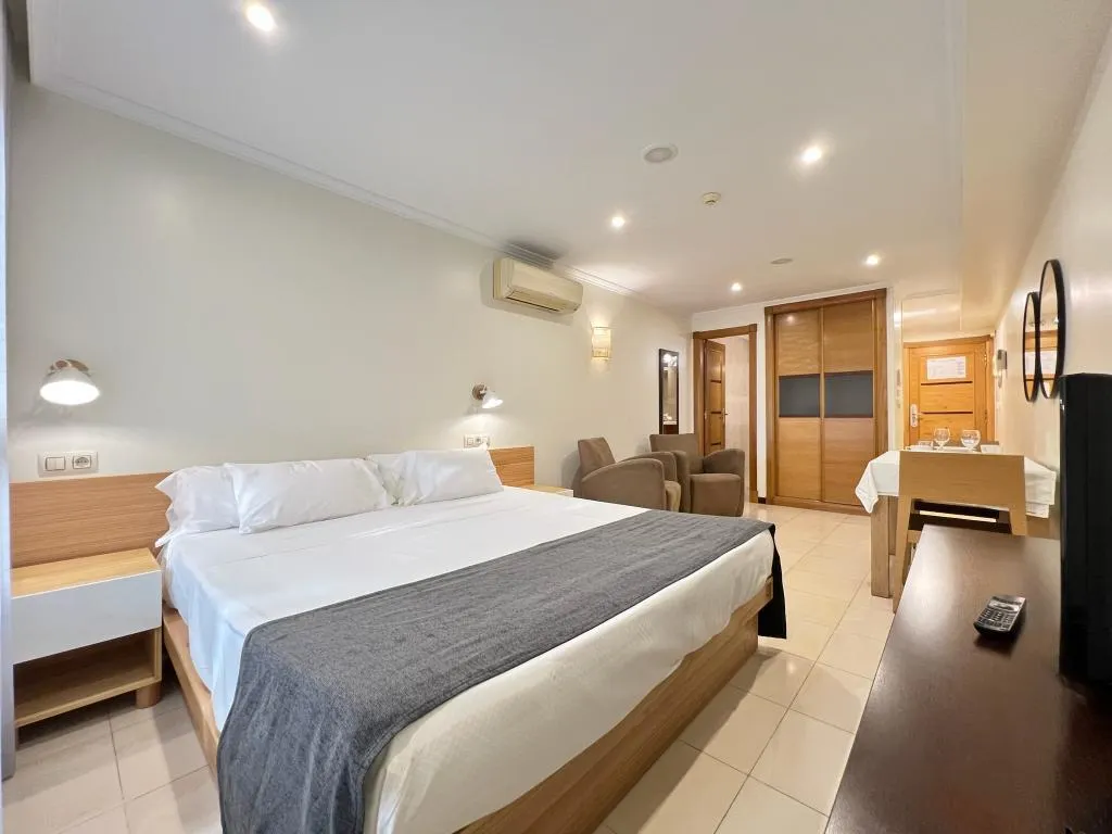 STUDIO CAPACITY 2 Room, Mediterraneo Real, Costa Del Sol