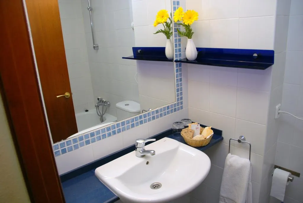 Room, Mercé, Costa Brava