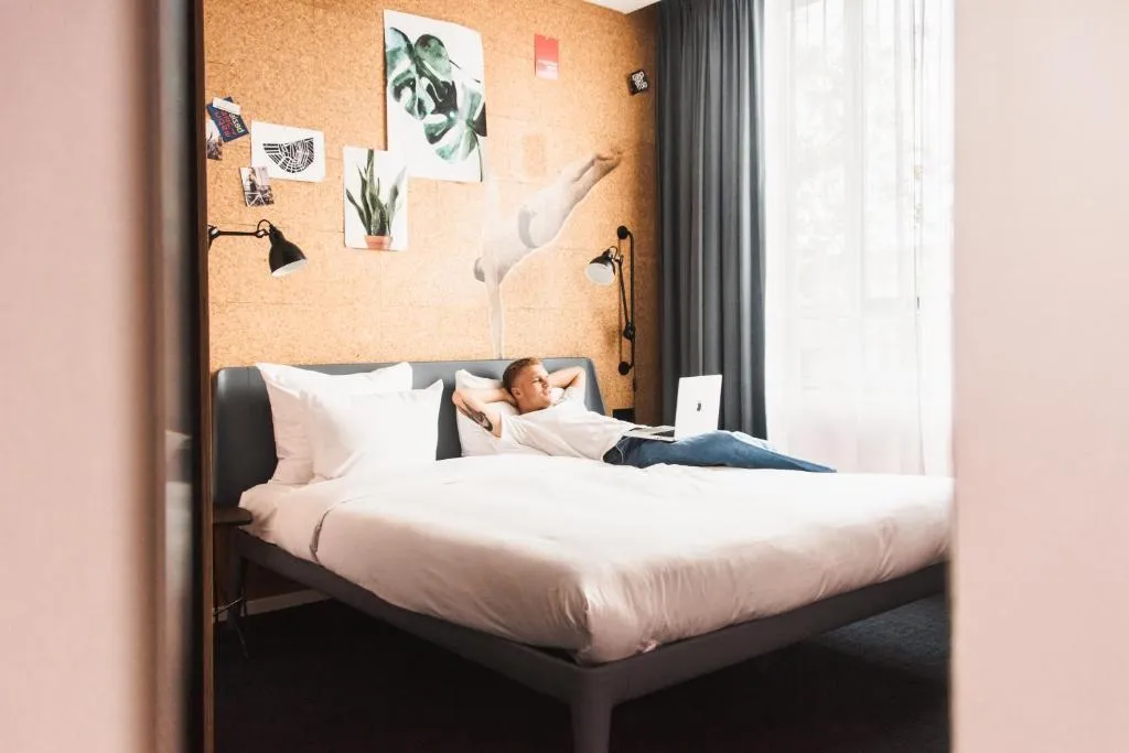 DOUBLE STANDARD Room, Conscious Hotel The Tire Station, Amsterdam