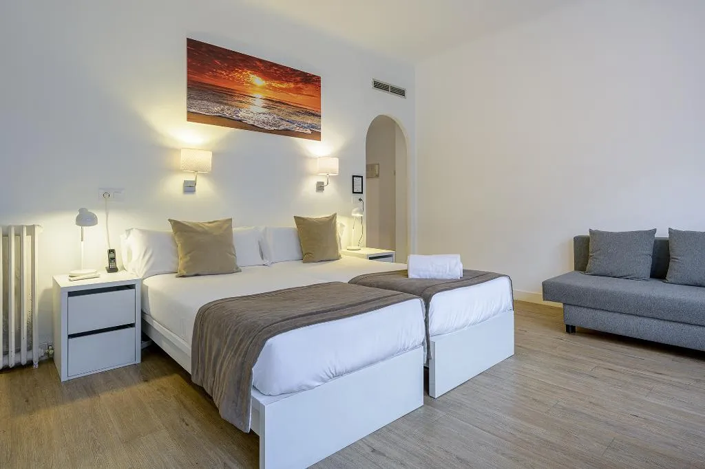 Double or Twin STANDARD Room, NeoMagna Madrid, Madrid