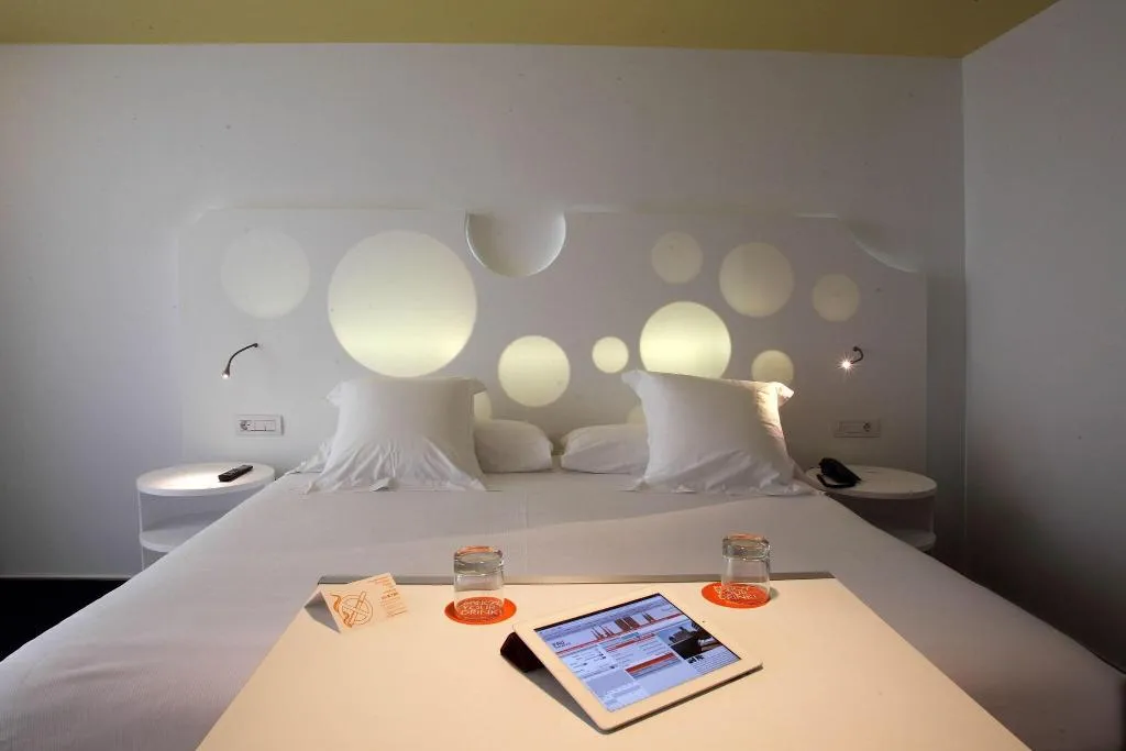 DOUBLE DELUXE Room, Room Mate Pau, Barcelona, Barcelona