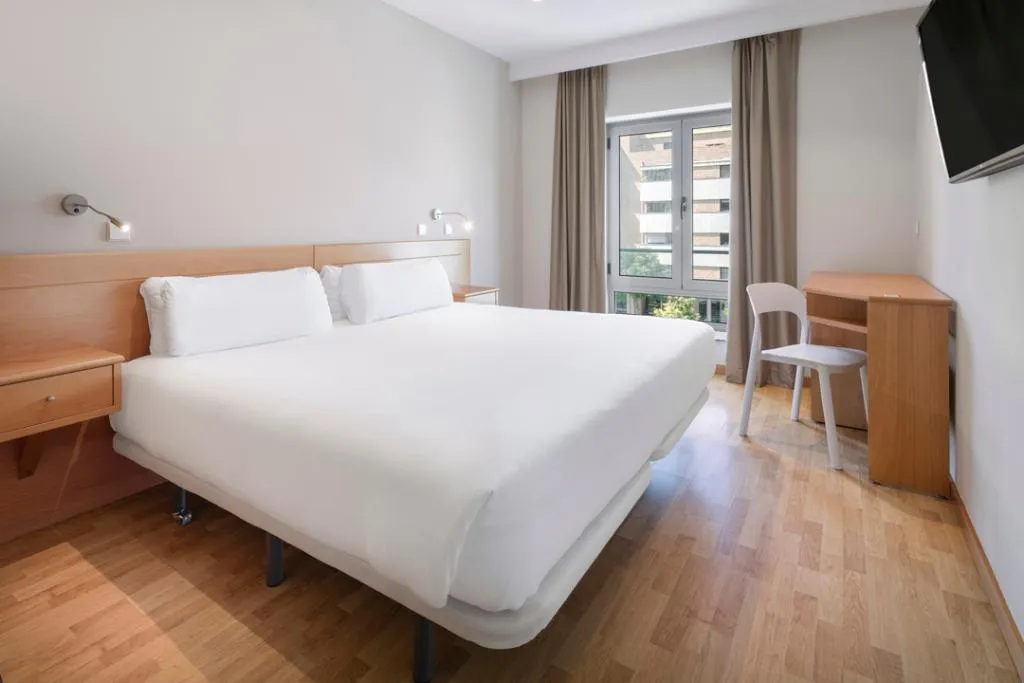 Room, B&B Hotel Braga Lamaçães, Porto