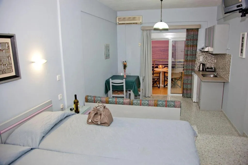 Room, Ermis Suites, Crete
