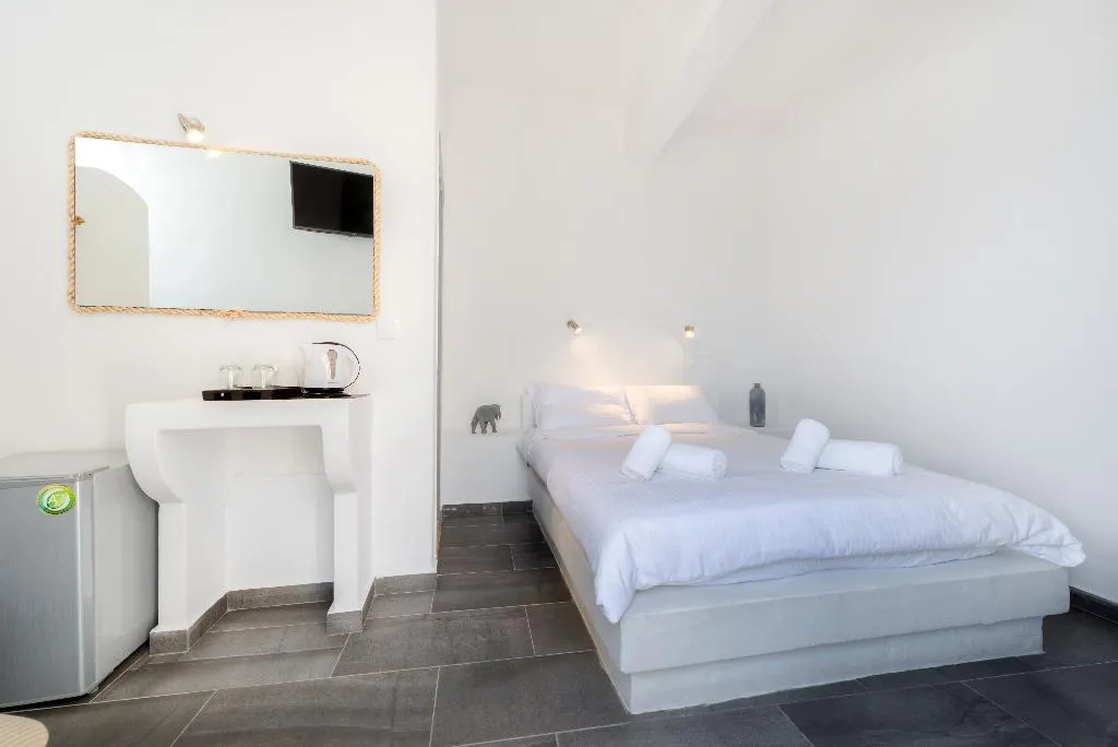 Double or Twin SEA VIEW Room, Katris Apartments, Santorini