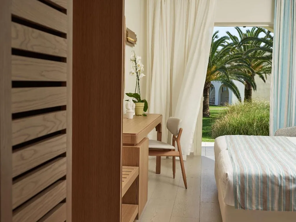 Room, Pilot Beach Resort, Crete