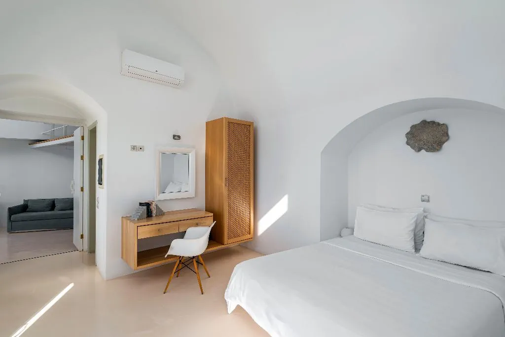 SUITE EXECUTIVE Room, Cliffside Suites, Santorini