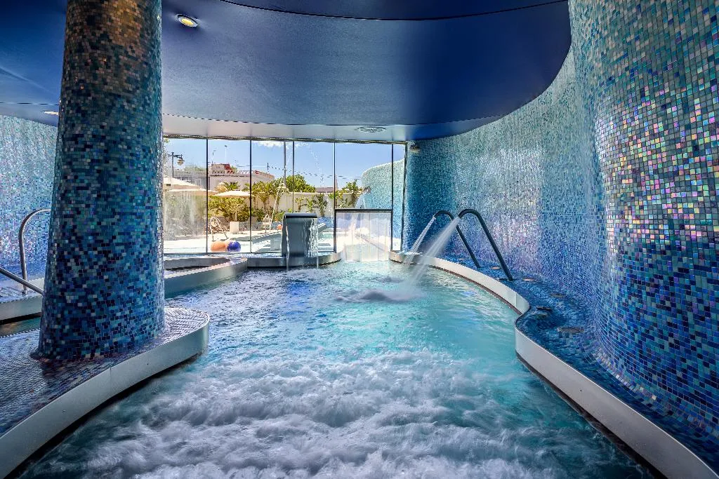 Sports and Entertainment, Santos Las Arenas Balneario Resort, Valencia