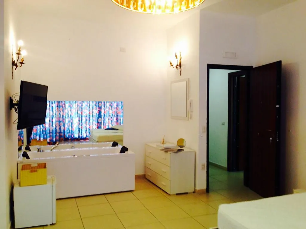 Room, Marina ResArt B&B, Naples