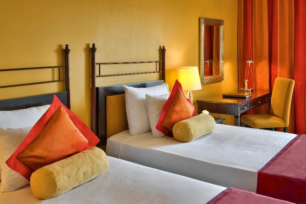 TWIN SUPERIOR Room, Corinthia Hotel St Georges Bay, Malta