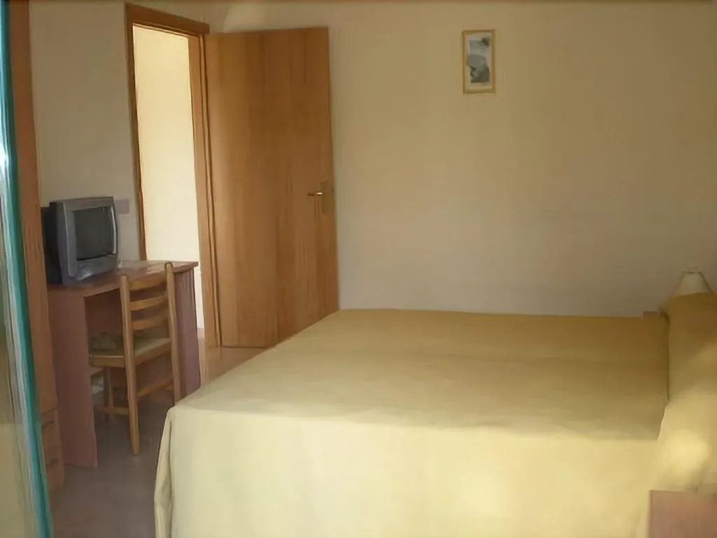 Room, Artemide, Catania