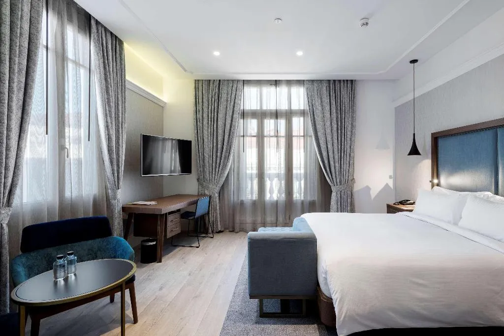 DOUBLE SUPERIOR WITH TERRACE Room, Doubletree by Hilton Madrid Prado, Madrid