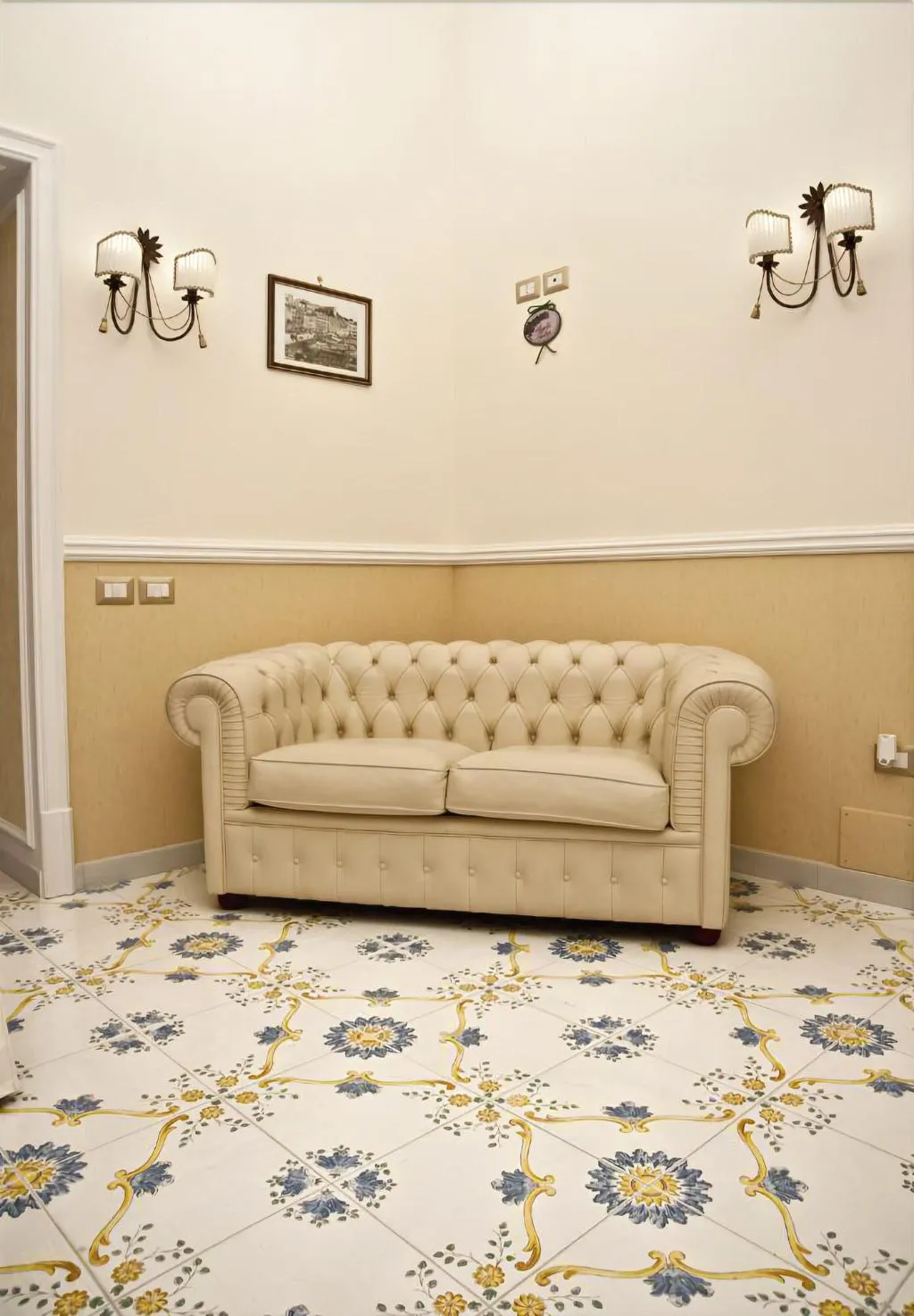 Lobby, Olimpo degli Dei, Naples