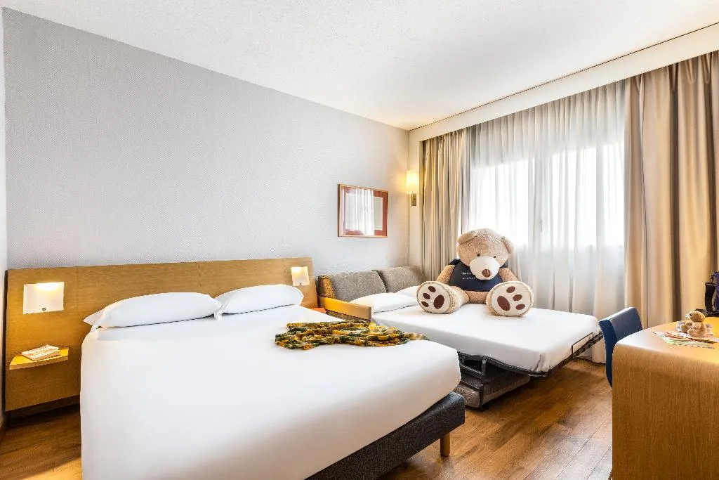 FAMILY ROOM STANDARD Room, Novotel Caserta Sud, Naples