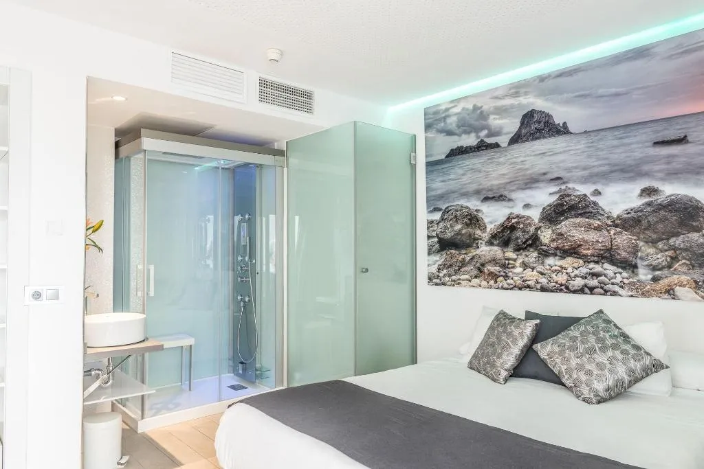 Room, Orosol, Ibiza