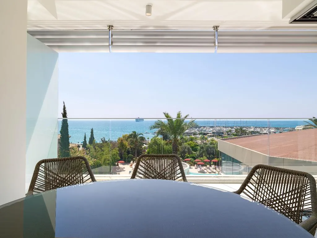 APARTMENT LUXURY Room, The Tower at St Raphael Resort, Cyprus