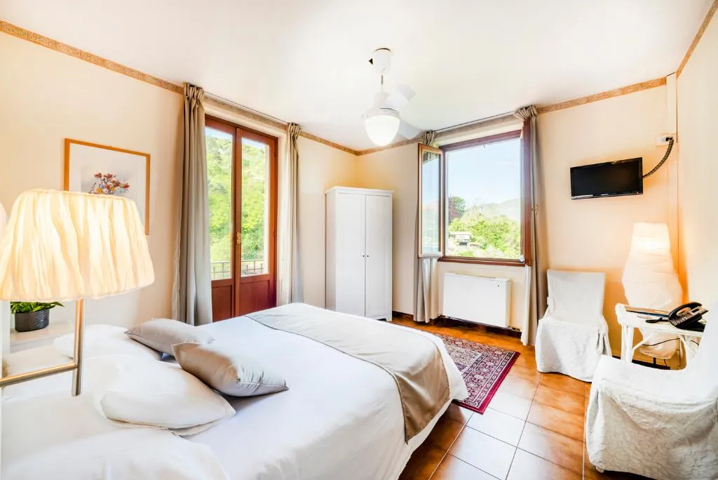 DOUBLE LAKE VIEW Room, Il Perlo Panorama, Milan