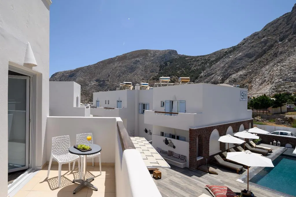 Double or Twin POOL VIEW Room, Selini Hotel Santorini, Santorini
