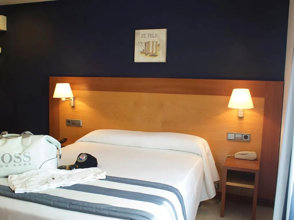 Double or Twin STANDARD Room, Els Pins, Costa Brava