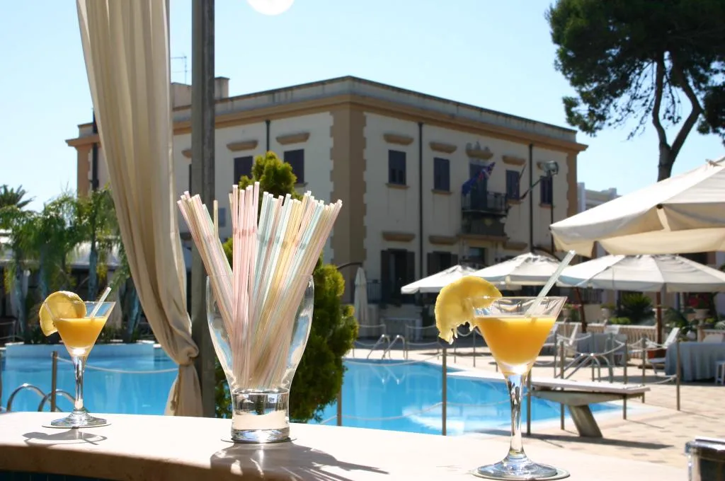 Pool, Grand Hotel Palace, Palermo