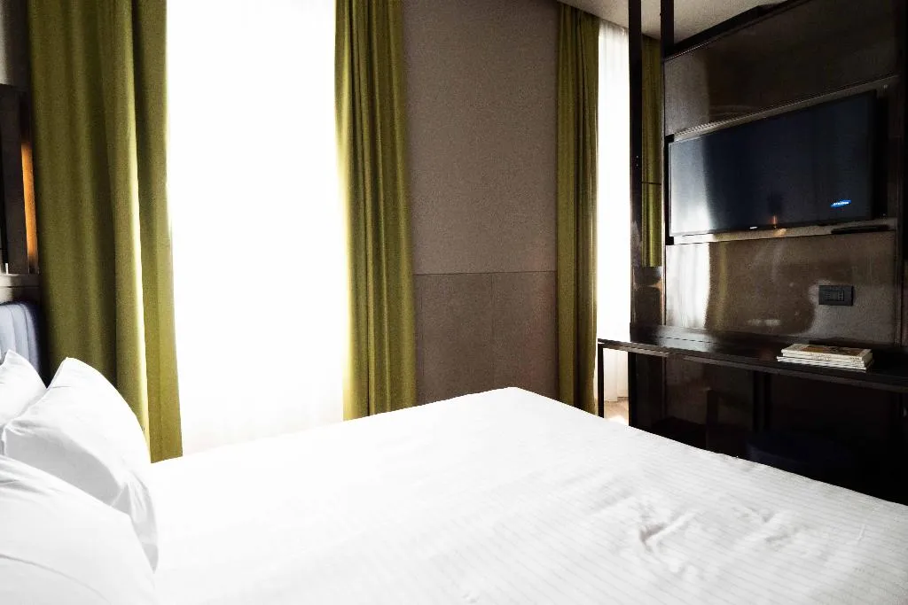 Room, Heart Hotel, Milan