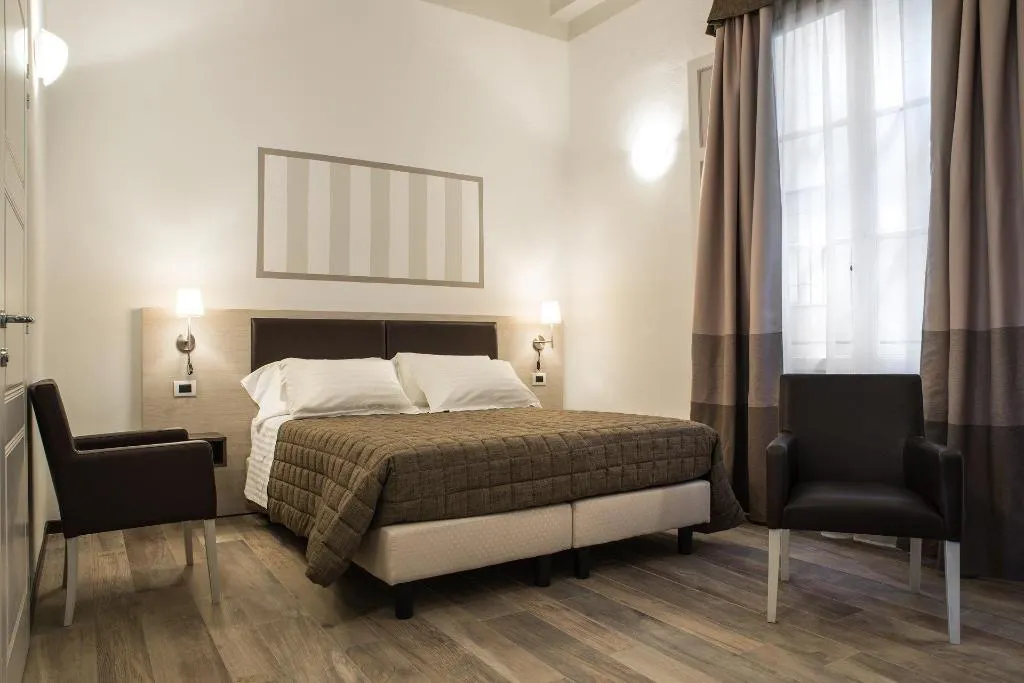 Room, B&B Dimore le Leopoldine, Florence