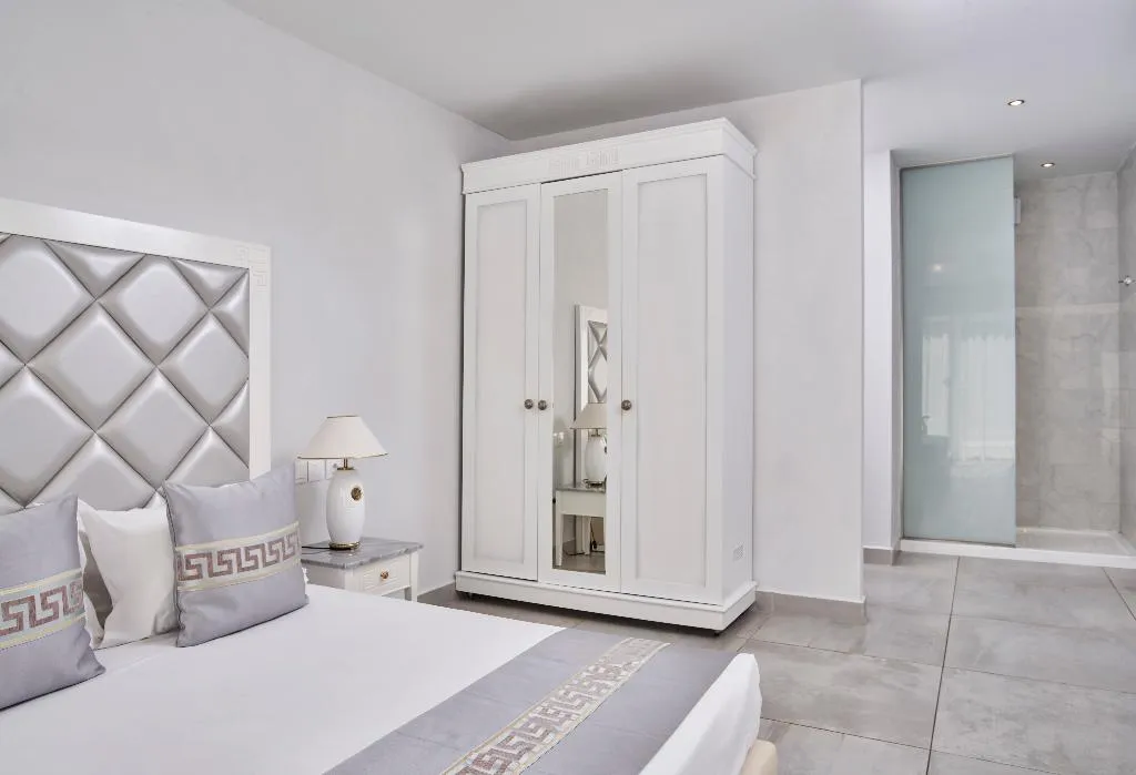 VILLA WITH PRIVATE POOL Room, Sandy Villas, Corfu