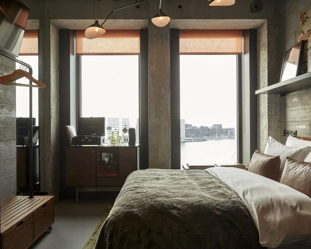 DOUBLE DELUXE Room, Sir Adam Hotel, part of Sircle Collection, Amsterdam