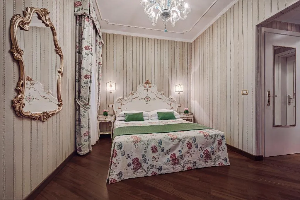 DOUBLE STANDARD Room, Antica Locanda Al Gambero, Venice