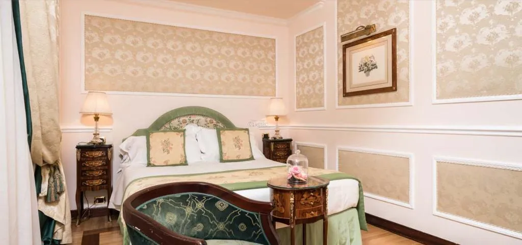 Room CLASSIC Room, Bernini Palace, Florence