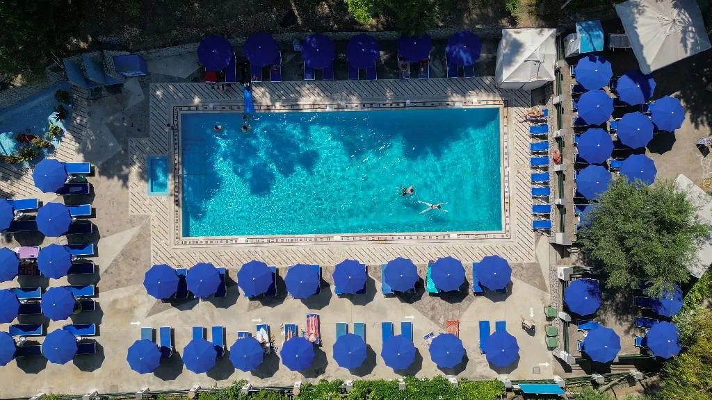 Pool, Hostel & Glamping Santa Fortunata, Naples