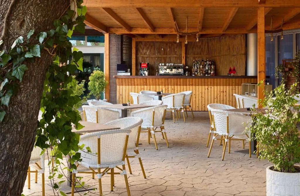 Restaurant, Sol Tropikal Durres, Durres
