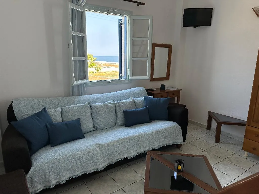 DOUBLE DELUXE OCEAN VIEW Room, Hotel Paradisos Oia, Santorini