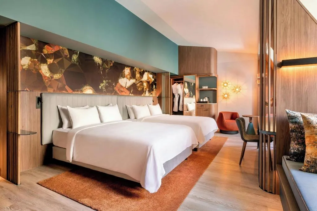 FAMILY ROOM TWO DOUBLE BEDS Room, Renaissance Amsterdam Hotel, Amsterdam