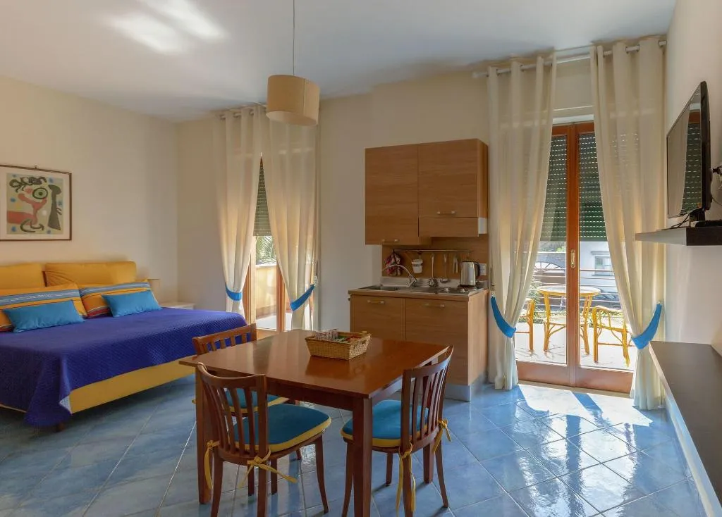 Room, Villa Rosa Sorrento, Naples