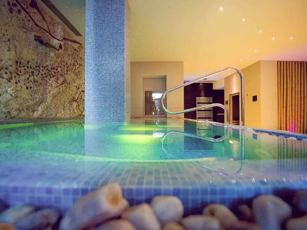 Sports and Entertainment, Mercure Siracusa Prometeo, Catania