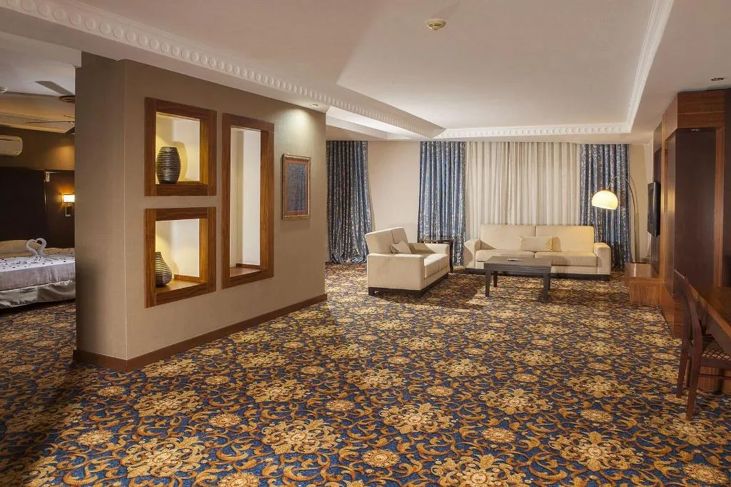 Room, Bera, Antalya