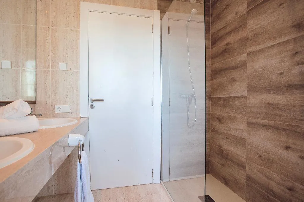 APARTMENT ONE BEDROOM Room, Ona Village Cala d'Or, Majorca