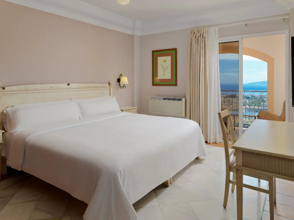 SUITE PREMIUM SEA VIEW Room, Las Aguilas Tenerife Affiliated By Melia, Tenerife