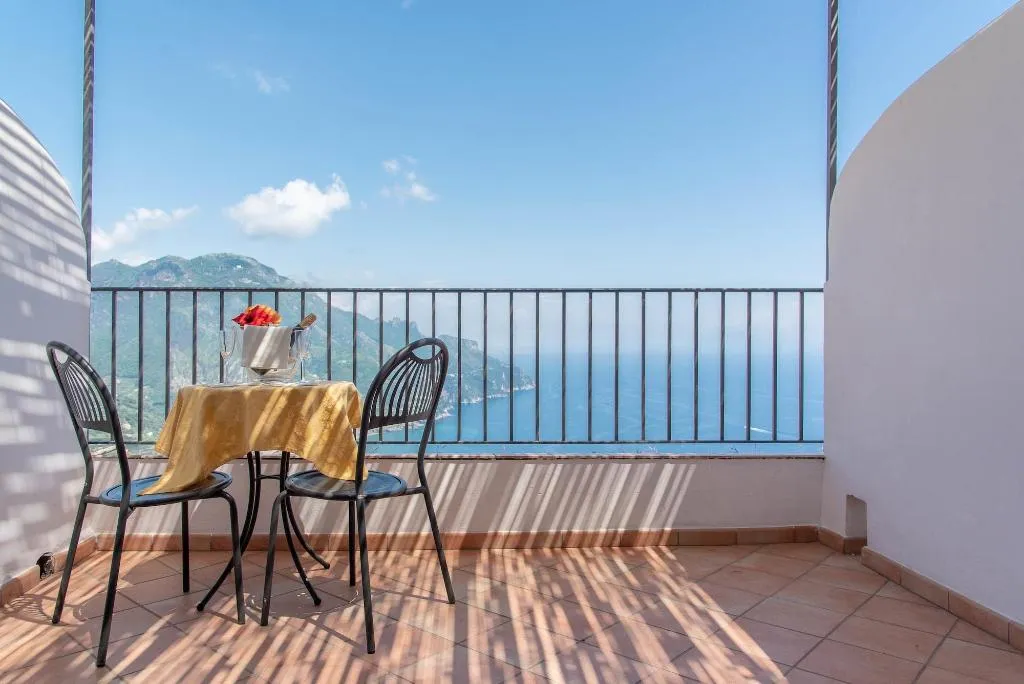 Room, Villa Amore, Naples