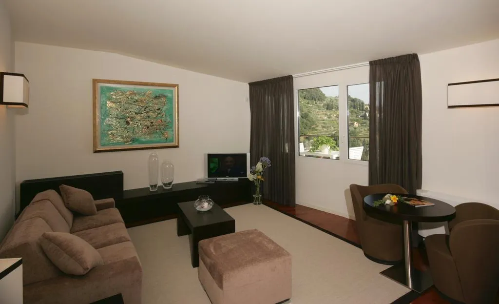 Room, Eden Rock Resort, Florence