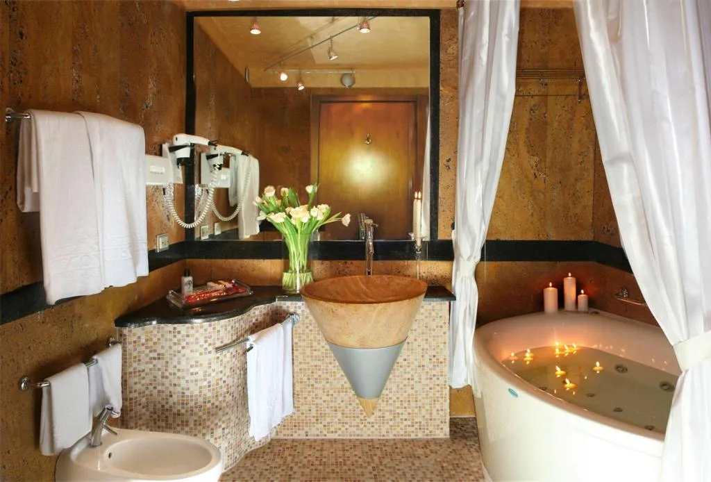 Sports and Entertainment, Hotel Motel Visconteo, Milan