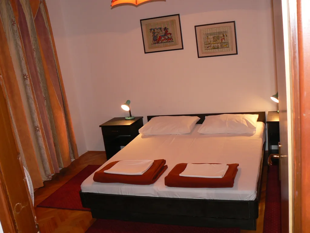 APARTMENT CAPACITY 6 Room, Apartments Zecevic, Dubrovnik