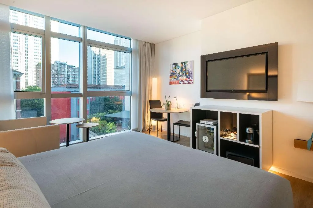 Room, Innside Milano Torre Galfa, Milan